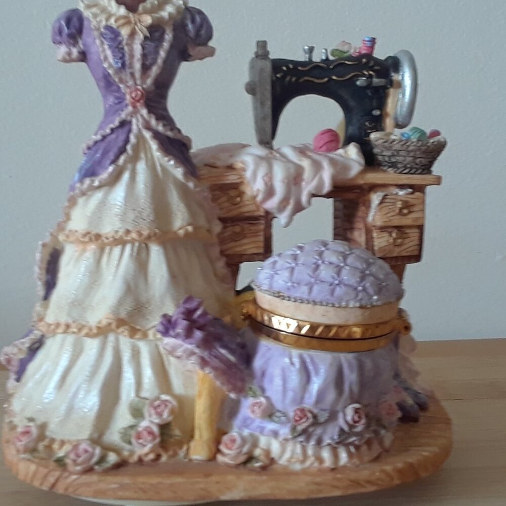 🎵 Music Box Sewing/Seamstress Theme